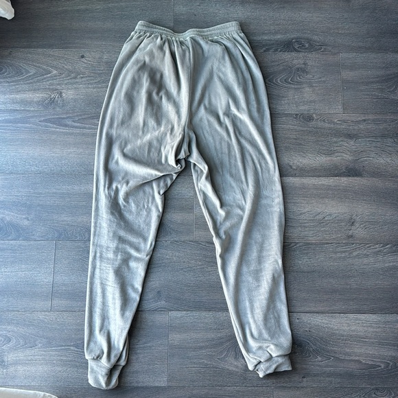 Skims Velour Jogger and Zip Up Set - Picture 7 of 14